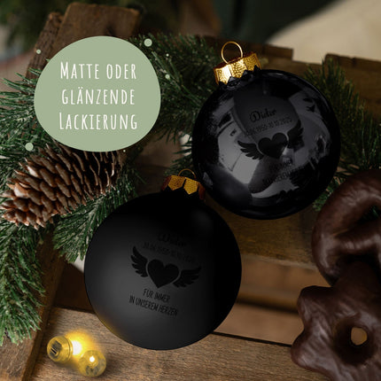 SEO. Gravierte Weihnachtskugel - Flügelherz - Schwarz (matt) Linkreich