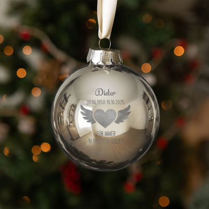 SEO. Gravierte Weihnachtskugel - Flügelherz - Schwarz (matt) Linkreich