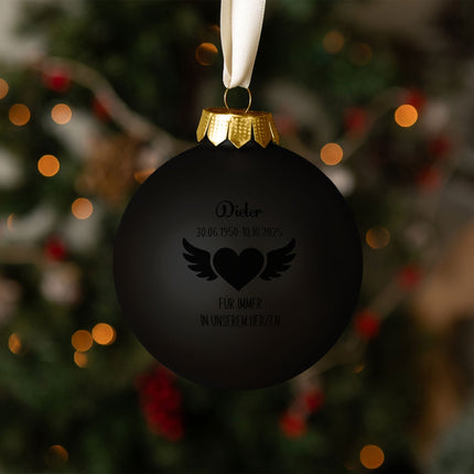 SEO. Gravierte Weihnachtskugel - Flügelherz - Schwarz (matt) Linkreich