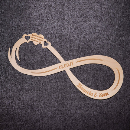 SEO. Graviertes Unendlichkeitszeichen "Hochzeit" aus Holz mit Namen & Datum - Linkreich