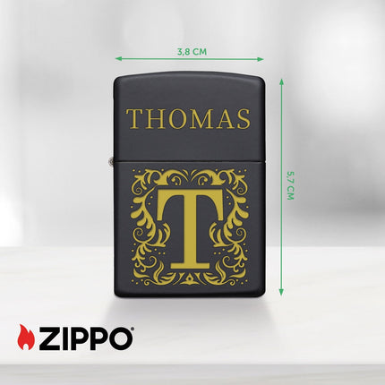 SEO. GRAVURZEILE x ZIPPO Personalisiertes Sturmfeuerzeug - Initalen - Windfest und Langlebig - Nachfüllbar - Linkreich