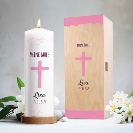SEO. Große Kerze "Kreuz" - Taufkerze mit Namen, Datum & Taufspruch - Mädchen mit Kiste Linkreich