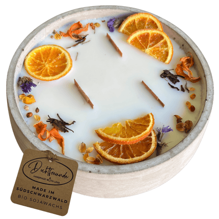 Handbesetze XXL Outdoor Citronella - Betonkerze „Big Grey - Mugge Schreck“ – Mit drei Holdochten - Handgemachter Insektenschutz aus dem Südschwarzwald mit Blütenverzierung (Duftkerze) kaufen bei Linkreich – Jetzt entdecken!