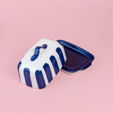 SEO. Handgefertigte Keramik - Butterdose Costa Azul – Blau & Weiß | Alfar Tierra Cocida - Linkreich