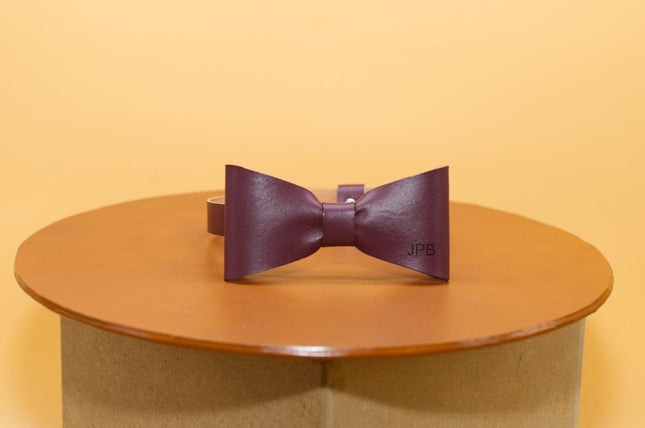 Handgefertigte Lederfliege, personalisiertes Hochzeitsgeschenk, braune Fliege für Herren, Geschenk für zukünftigen Ehemann () kaufen bei Linkreich – Jetzt entdecken!