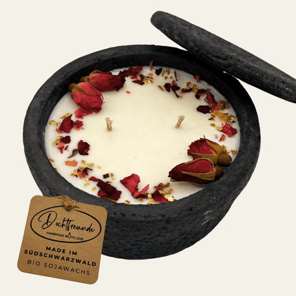 Handgemachte Betonkerze „Black Roses“ Aromakerze - Stilvolle Sojawachskerze für Ihr Zuhause. Mit Blütenverzierung und HOCHWERTIGEM Baumwolldocht aus dem Südschwarzwald (Duftkerze) kaufen bei Linkreich – Jetzt entdecken!