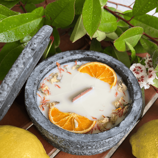 HANDGEMACHTE Citronella BETONKERZE Schwarz - Stilvolle Sojawachskerze für Ihr Zuhause. Outdoor Kerze mit Blütenverzierung und HOCHWERTIGEM Holzdocht aus dem Südschwarzwald (Duftkerze) kaufen bei Linkreich – Jetzt entdecken!