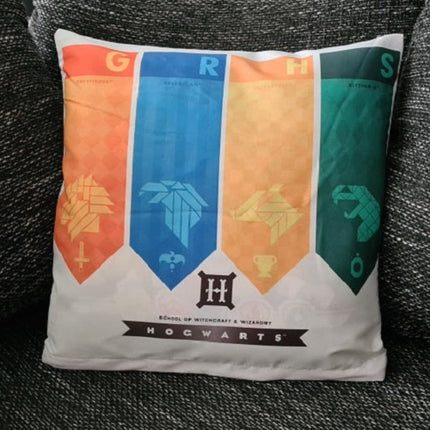 SEO. Harry Potter Kissenbezug: Die vier Häuser Hogwarts - 40cm x 40cm - Linkreich