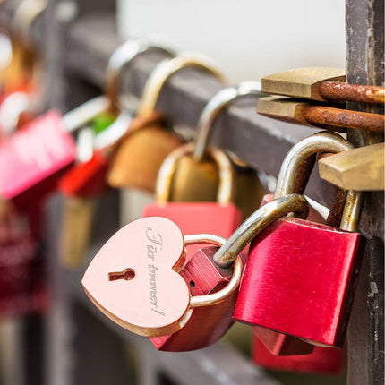 SEO. Herzschloss in Rosegold mit Gravur - Linkreich