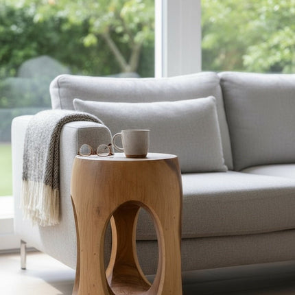 Holz Beistelltisch – Couchtisch Blumenhocker Hocker - Handgefertigt – Abgerundet mit O - Ausschnitt Suar - Holz - 50x30x30 cm (Beistelltisch) kaufen bei Linkreich – Jetzt entdecken!