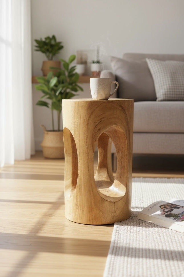 Holz Beistelltisch - Holzhocker Blumenhocker Hocker - Handgefertigt - Rund mit O - Ausschnitt Saman - Holz - 50x30x30 cm (Beistelltisch) kaufen bei Linkreich – Jetzt entdecken!