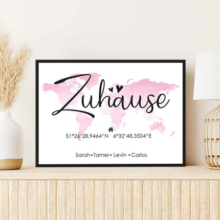 SEO. Holzschild Motiv Zuhause mit Namen & Koordinaten - Rosa Linkreich
