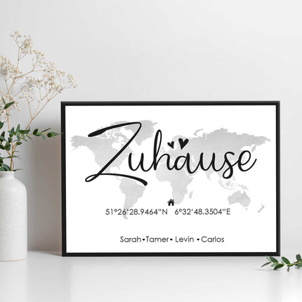 SEO. Holzschild Motiv Zuhause mit Namen & Koordinaten - Grau Linkreich