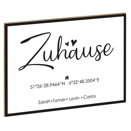 SEO. Holzschild Motiv Zuhause mit Namen & Koordinaten - Weiß Linkreich