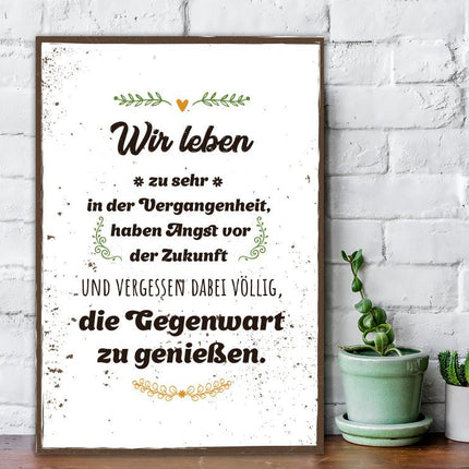 SEO. Holzschild Wir leben zur sehr in der Vergangenheit - Linkreich