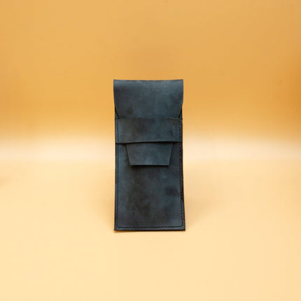 Leder Stifthülle. Personalisiertes Stifteetui. Monogram Stifteetui. Gravur Stifteetui. Monogramm-Federtasche. Bleistifthalter aus Leder.