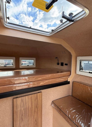 JOY Camper Gladiator Absetzkabine – wintertauglich mit Diesel-Standheizung, Duschkabine, Solaranlage & Landstrom - Linkreich