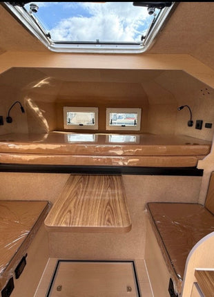 JOY Camper Gladiator Absetzkabine – wintertauglich mit Diesel-Standheizung, Duschkabine, Solaranlage & Landstrom - Linkreich