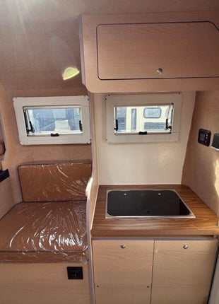 JOY Camper Gladiator Absetzkabine – wintertauglich mit Diesel-Standheizung, Duschkabine, Solaranlage & Landstrom - Linkreich