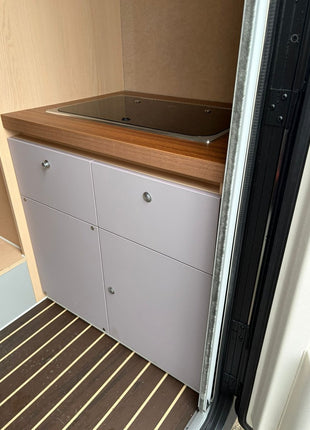 JOY Camper Gladiator Absetzkabine – wintertauglich mit Diesel-Standheizung, Duschkabine, Solaranlage & Landstrom - Linkreich