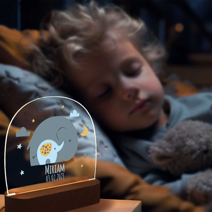SEO. Kinder LED Nachtlicht mit Sockel aus Holz im Elefant Design - Rosa Linkreich