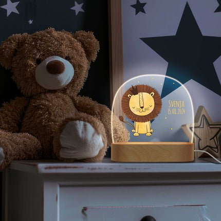 SEO. Kinder LED Nachtlicht mit Sockel aus Holz im Löwe Design - Linkreich