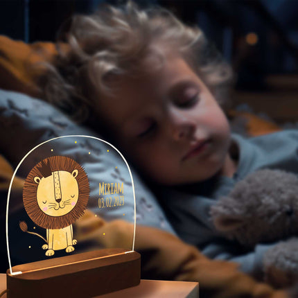 SEO. Kinder LED Nachtlicht mit Sockel aus Holz im Löwe Design - Linkreich
