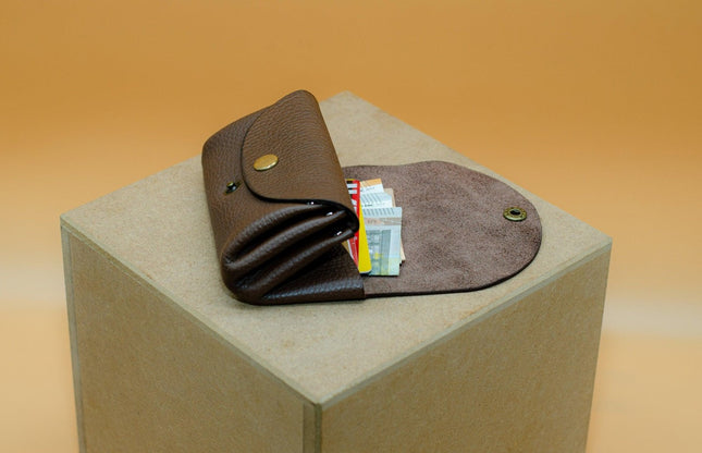 Kleine Geldbeutel für Damen. Minimalistisches Portemonnaie für Frauen. Geschenke für Sie. Schlanke Brieftasche. Größe cir. 11,5x8x3,5cm. () kaufen bei Linkreich – Jetzt entdecken!