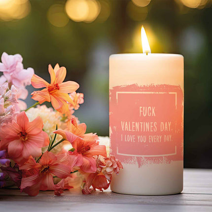 SEO. Kleine Kerze mit Spruch "Fuck Valentines Day" - Rosa Linkreich