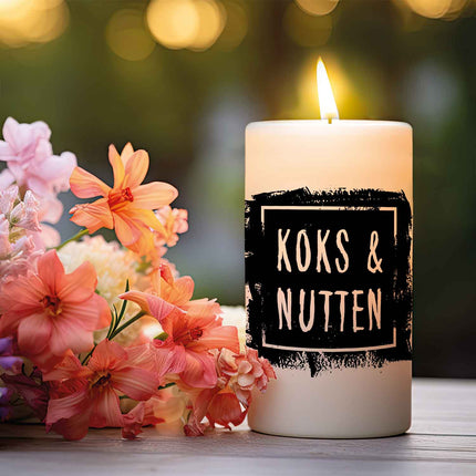 SEO. Kleine Kerze mit Spruch "Koks & Nutten" - Rosa Linkreich