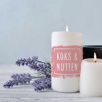 SEO. Kleine Kerze mit Spruch "Koks & Nutten" - Rosa Linkreich