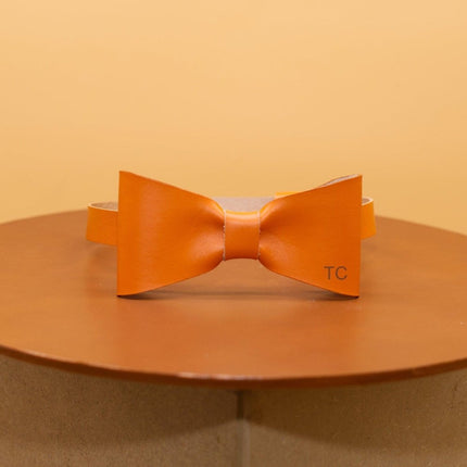 Lederfliege mit Gravur, Hochzeitsfliege, personalisiertes Geschenk, braune Herrenfliege, stilvolle Trauzeugengeschenke () kaufen bei Linkreich – Jetzt entdecken!