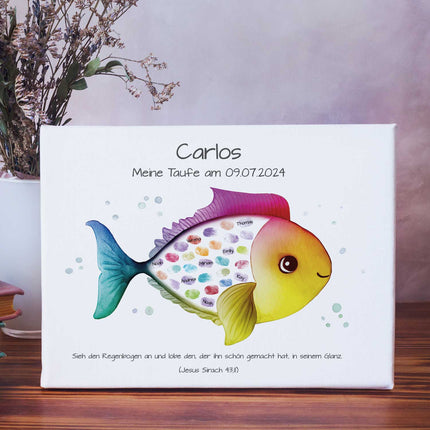 SEO. Leinwand mit Fingerabdrücken - Fisch Motiv als Gästebuch zur Taufe - Regenbogen Linkreich