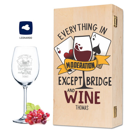 SEO. Leonardo Weinglas mit Gravur "Everything in moderation except Bridge and Wine" - kleine Kiste UV Linkreich