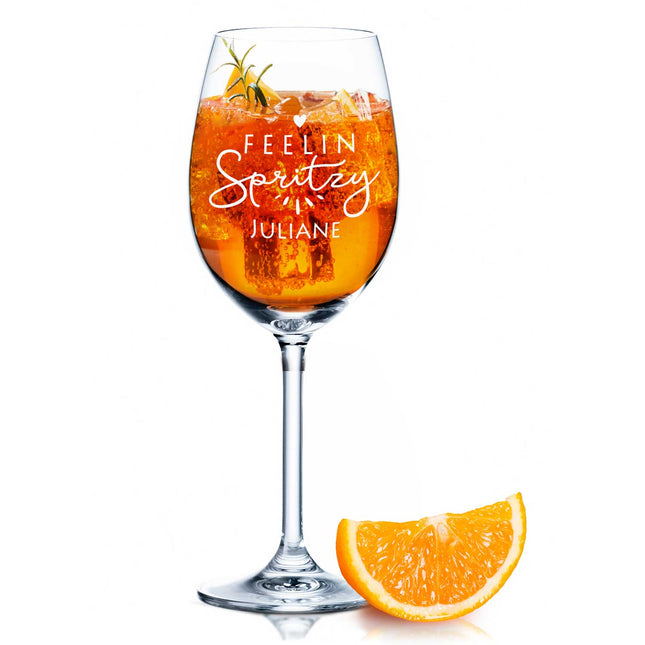SEO. Leonardo Weinglas mit Gravur - "Feelin Spritzy" mit Name - Daily Linkreich