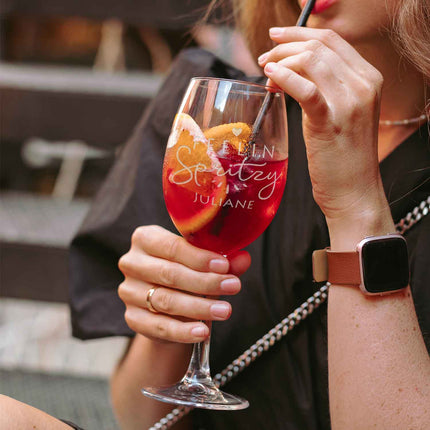 SEO. Leonardo Weinglas mit Gravur - "Feelin Spritzy" mit Name - Daily Linkreich