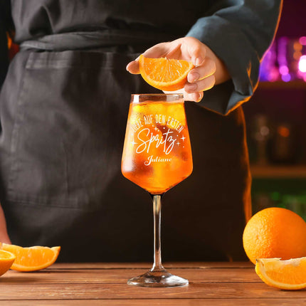 SEO. Leonardo Weinglas mit Gravur - "Liebe auf den ersten Spritz" mit Name - Puccini Linkreich