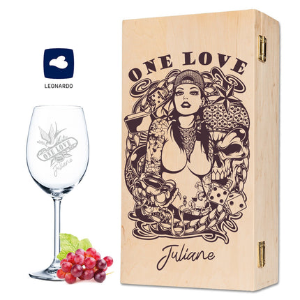 SEO. Leonardo Weinglas mit Gravur "Tattoo Girl One Love" - kleine Kiste UV Linkreich