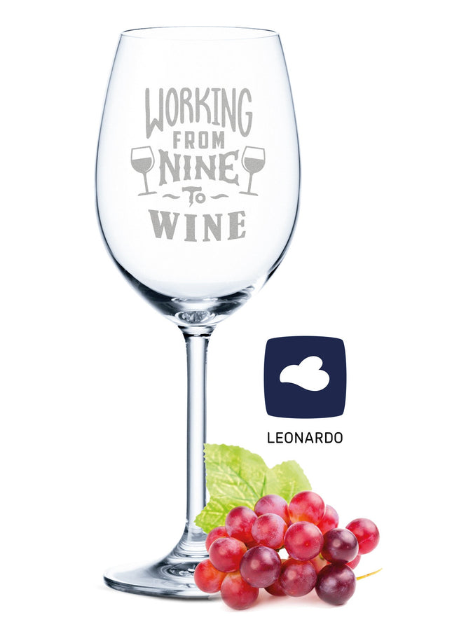 SEO. Leonardo Weinglas mit Gravur "Working from Nine to Wine" - Linkreich