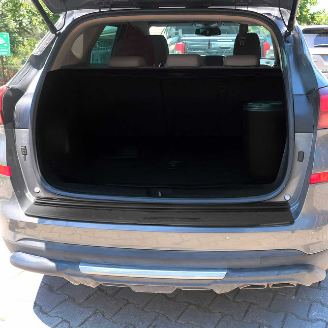 Ladekantenschutz für Hyundai Tucson III 2019-21 Facelift Acryl glänzend schwarz