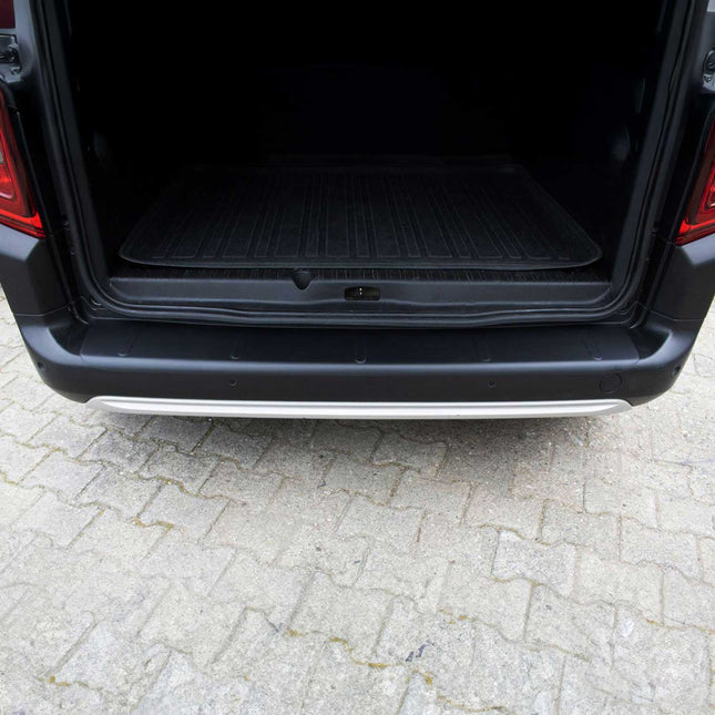 Ladekantenschutz für Peugeot Partner Tepee / Citroen Berlingo 2008-2018 schwarz