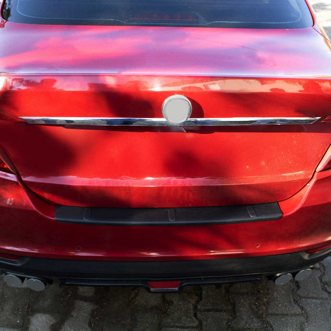 Ladekantenschutz Stoßstange für Fiat Tipo Stufenheck 2015-26 Acryl matt schwarz