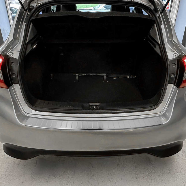 Ladekantenschutz Stoßstange für Nissan Pulsar 2014-18 Edelstahl Chrom gebürstet