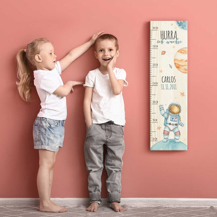 SEO. Messlatte mit Namen für Kinder im Astronaut Design - Linkreich
