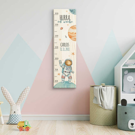 SEO. Messlatte mit Namen für Kinder im Astronaut Design - Linkreich