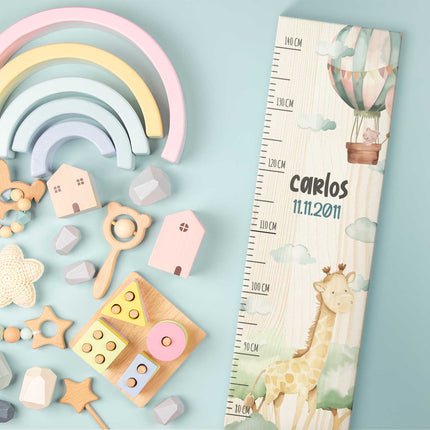 SEO. Messlatte mit Namen für Kinder im Giraffe Design - Linkreich