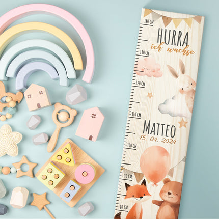 SEO. Messlatte mit Namen für Kinder im Party Design - Linkreich