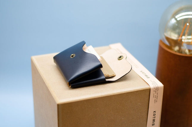 Minimalistischer Leder Geldbeutel (für Herren / Damen). Schlanke Herren Brieftasche. Leder Etui. Geschenk für ihn. Geschenk für Sie. () kaufen bei Linkreich – Jetzt entdecken!