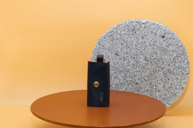 Minimalistischer Leder Schlüssel - Organizer, Handgefertigter Schlüsselhalter, Personalisiertes Geschenk, Schlüsselhülle für Männer und Frauen () kaufen bei Linkreich – Jetzt entdecken!