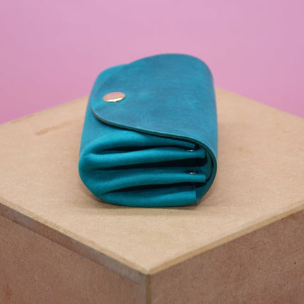 Minimalistisches Portemonnaie für Frauen. Geschenke für Sie.Größe cir. 11,5x8x3,5cm. Türkis (Made in Germany) kaufen bei Linkreich – Jetzt entdecken!